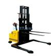 CTD15 1.5T-2.5M堆高車載重1.5噸，提升2.5米